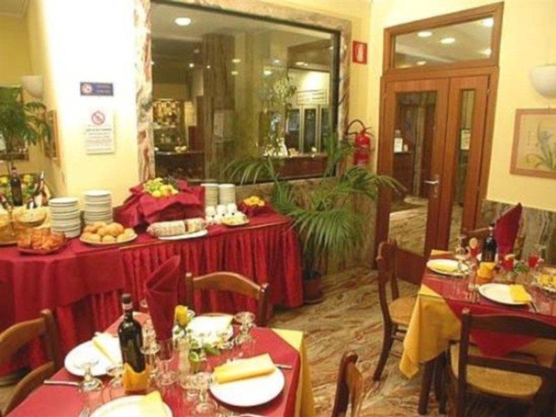 Hotel Corolle Florencie Restaurace fotografie